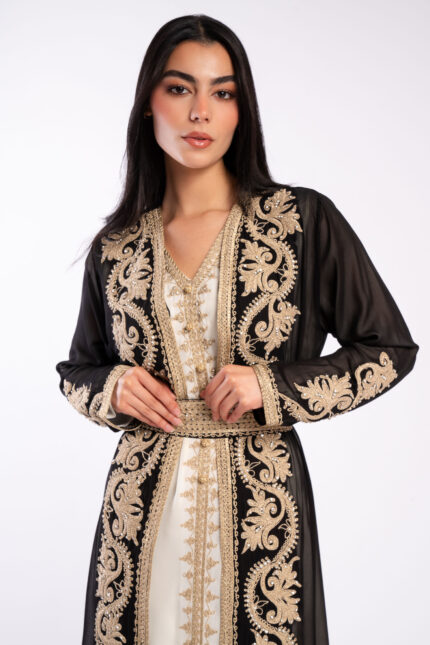 Moroccan kaftan with aghbani embroidery