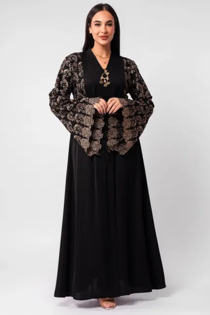 عباية خروج مطرزة