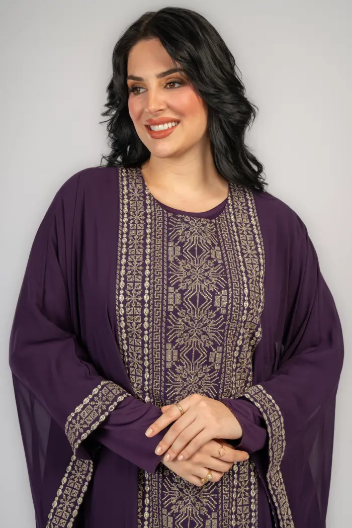 عباية استقبال فراشة تطريز كم وصدر - Image 2
