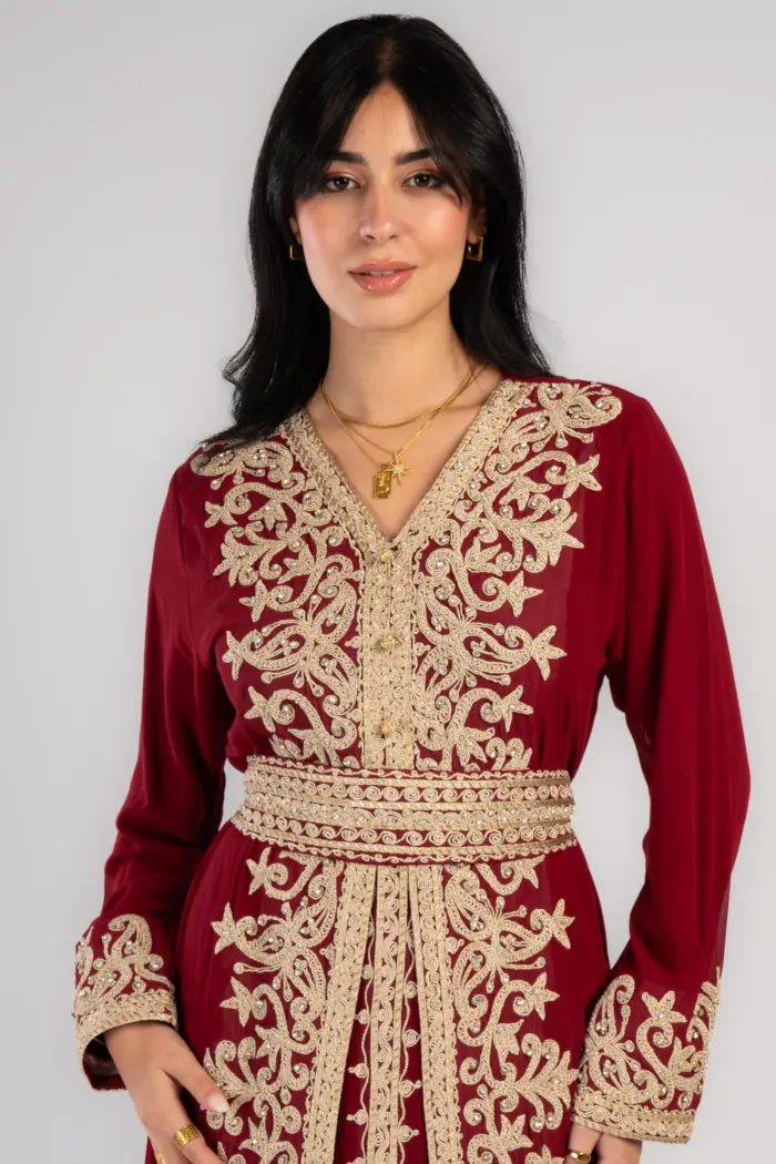 Istikbal abaya with aghbani hand-embroiderey - Image 2